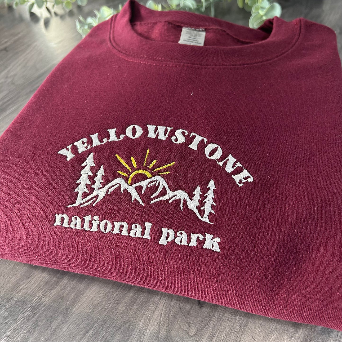 YELLOWSTONE EMBROIDERED SWEATSHIRT