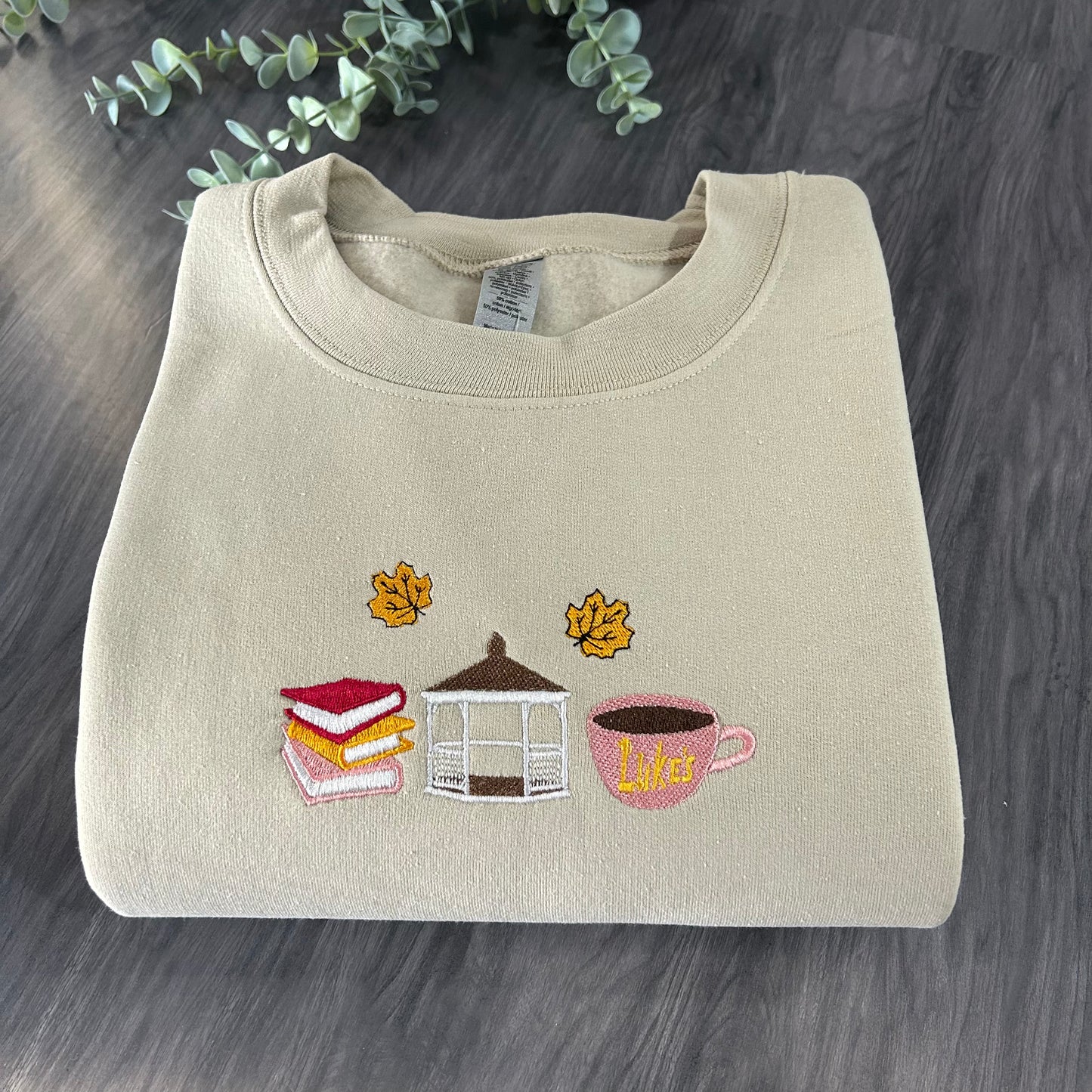 GILMORE GIRLS EMBROIDERED SWEATSHIRT