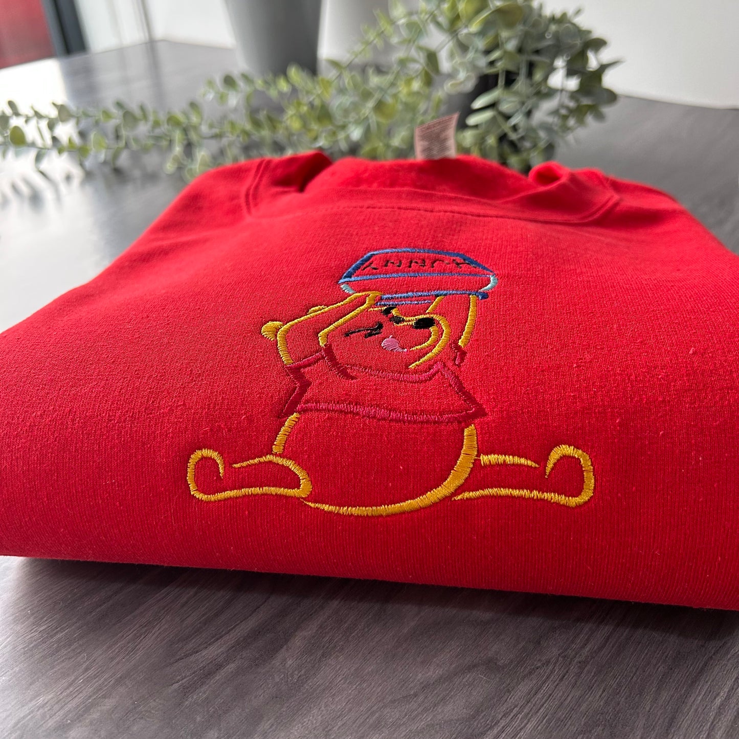 HUNNY BEAR EMBROIDERED SWEATSHIRT