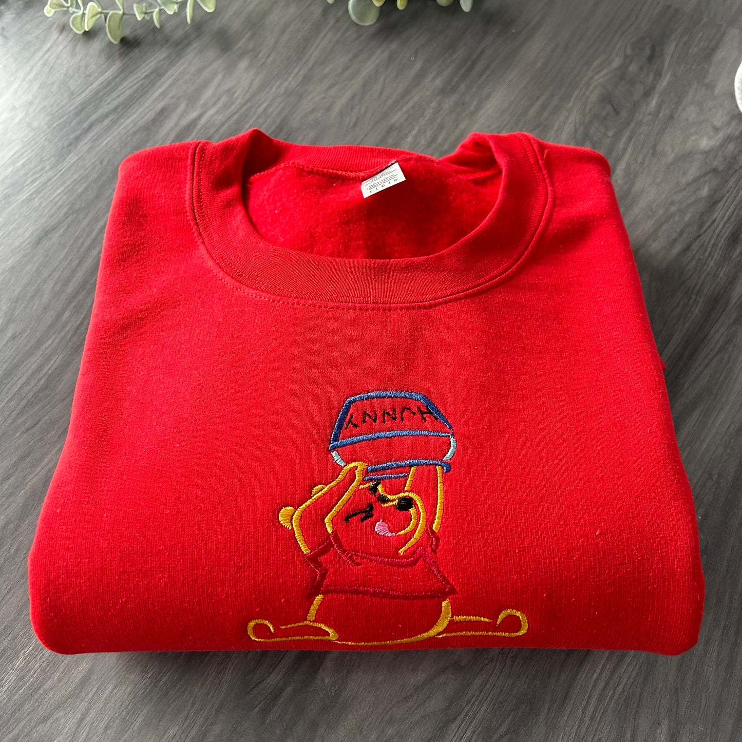 HUNNY BEAR EMBROIDERED SWEATSHIRT