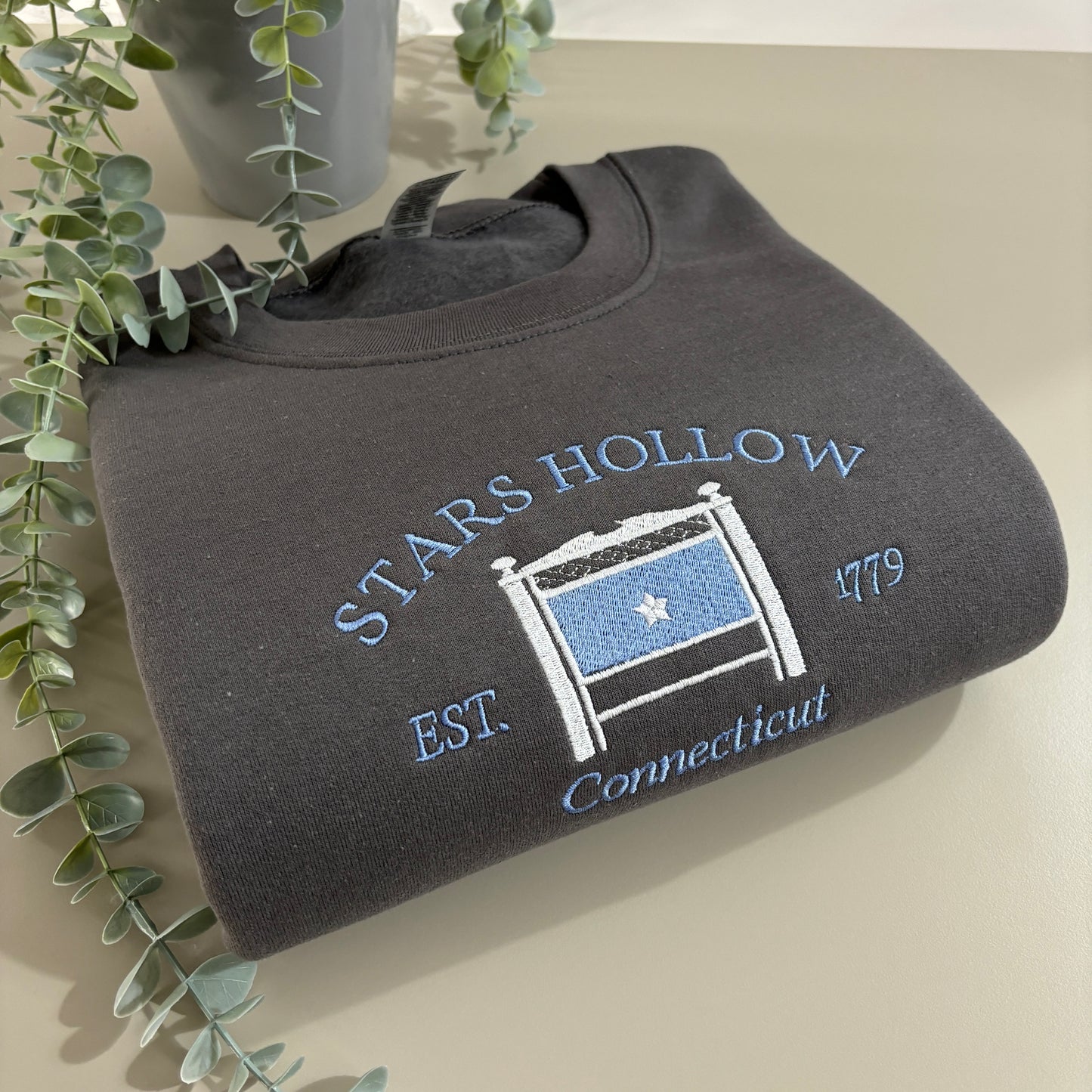 STARS HOLLOW 1779 EMBROIDERED SWEATSHIRT