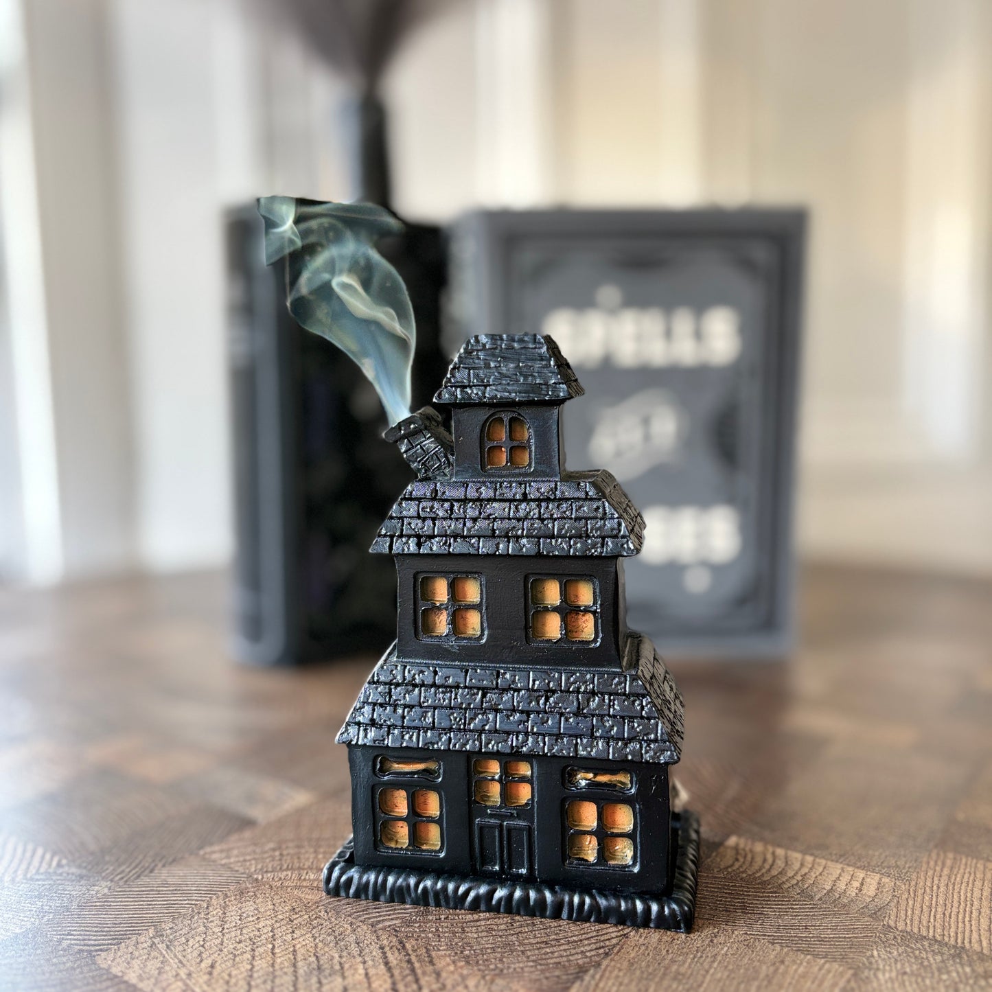 HAUNTED HALLOWEEN HOUSE INCENSE CONE BURNER