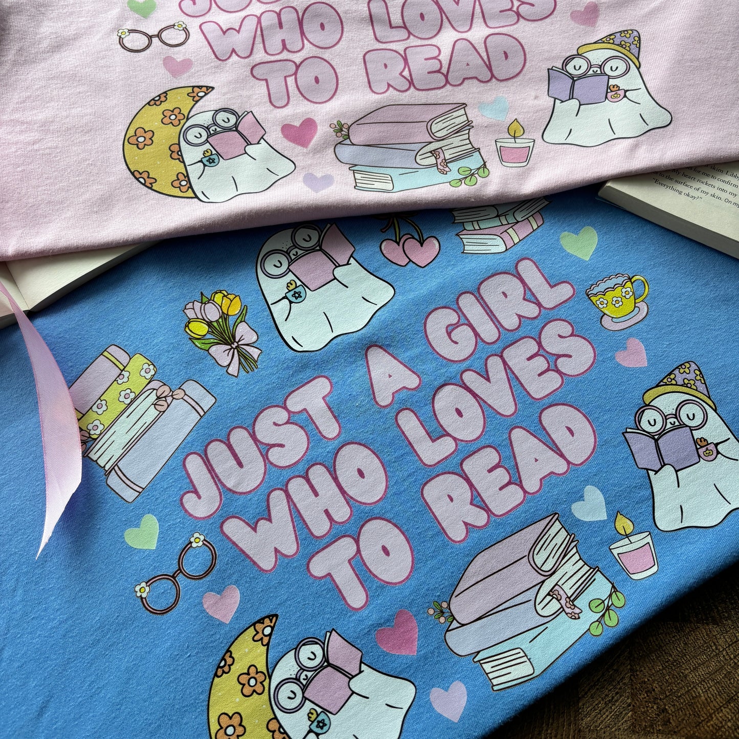 JUST A GIRL WHO LOVES TO READ PRINTED T-SHIRT/SWEATSHIRT