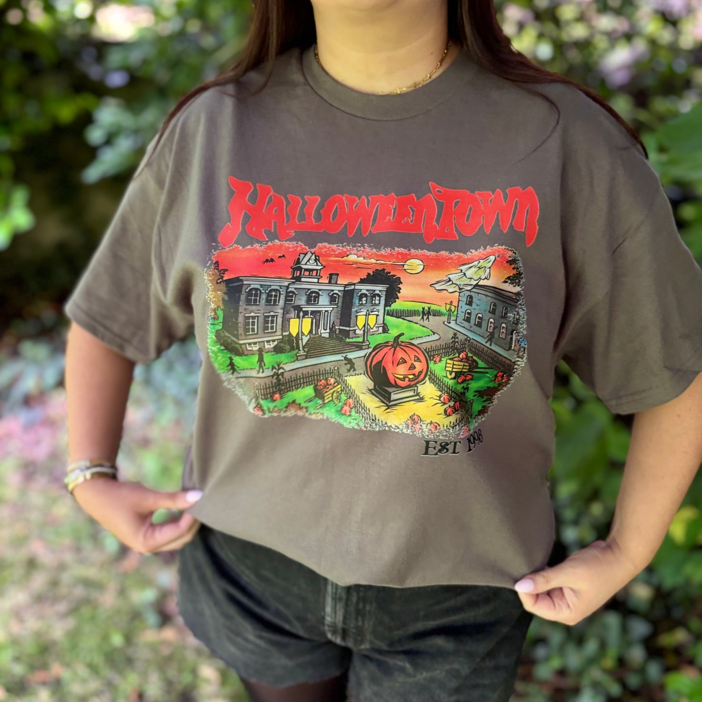 HALLOWEENTOWN PRINTED T-SHIRT/ SWEATSHIRT
