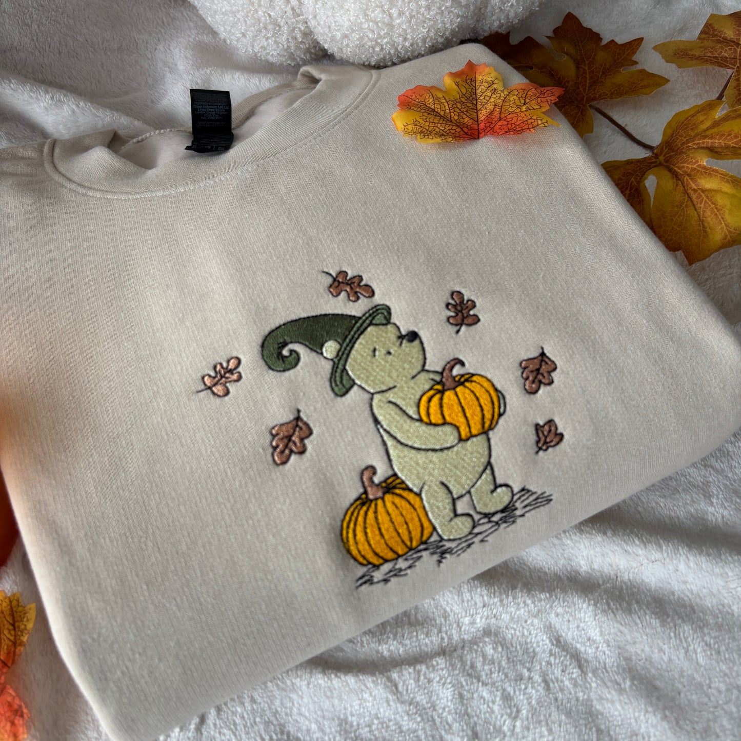 WITCHY WINNIE EMBROIDERED SWEATSHIRT