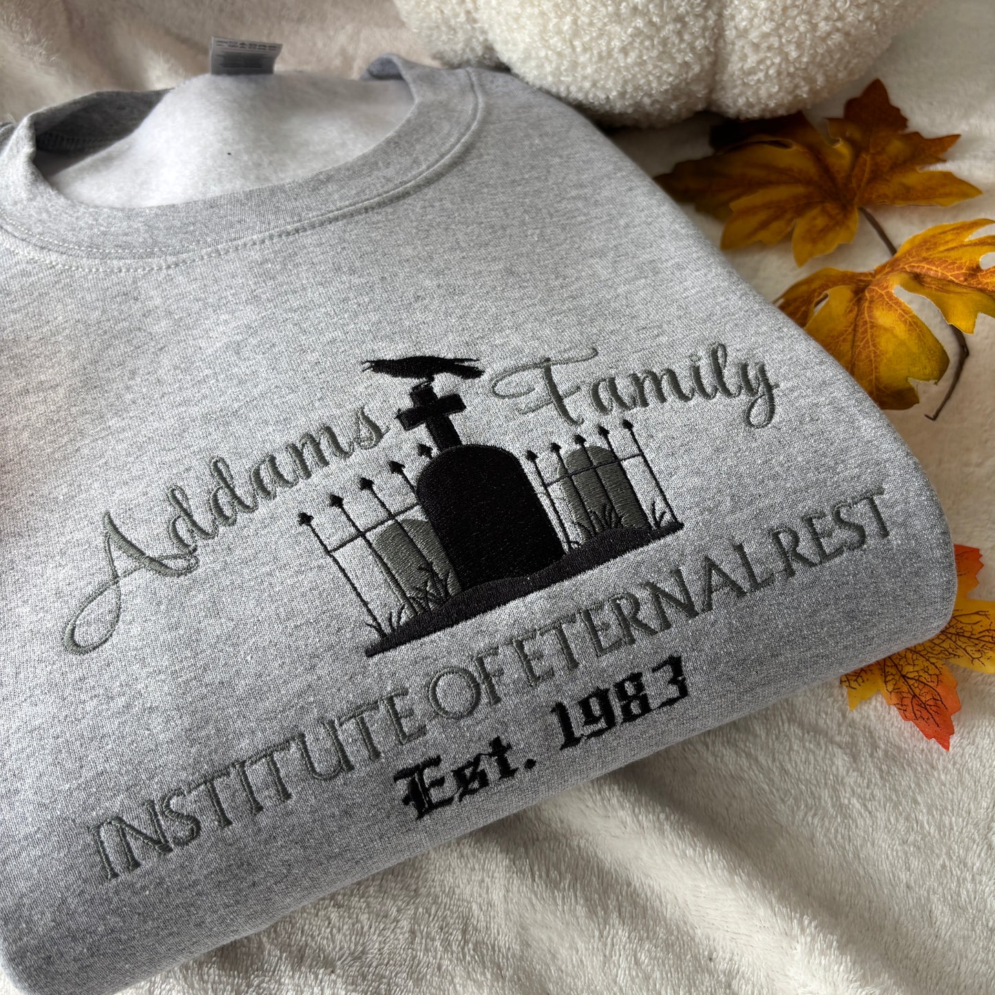 ADDAMS FAMILY EMBROIDERED SWEATSHIRT