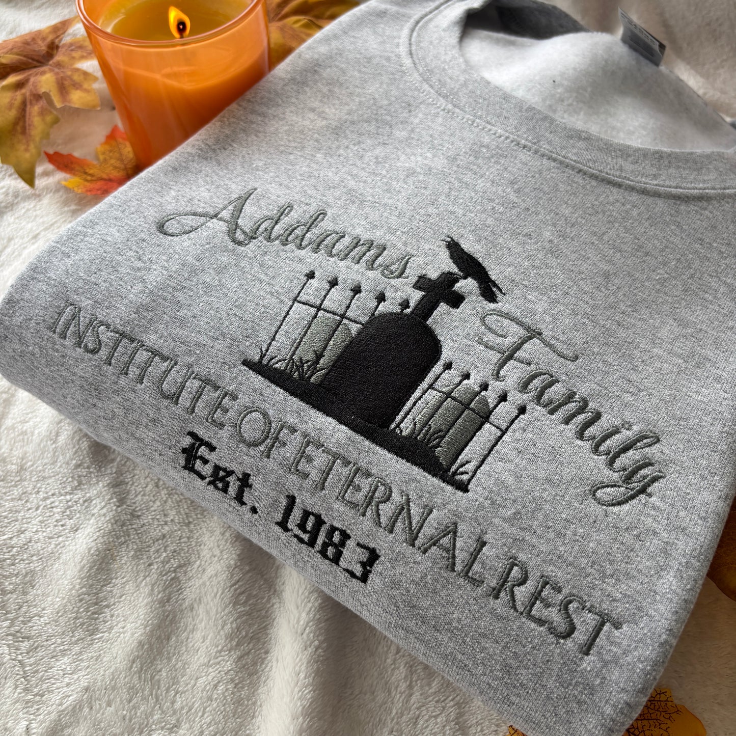 ADDAMS FAMILY EMBROIDERED SWEATSHIRT