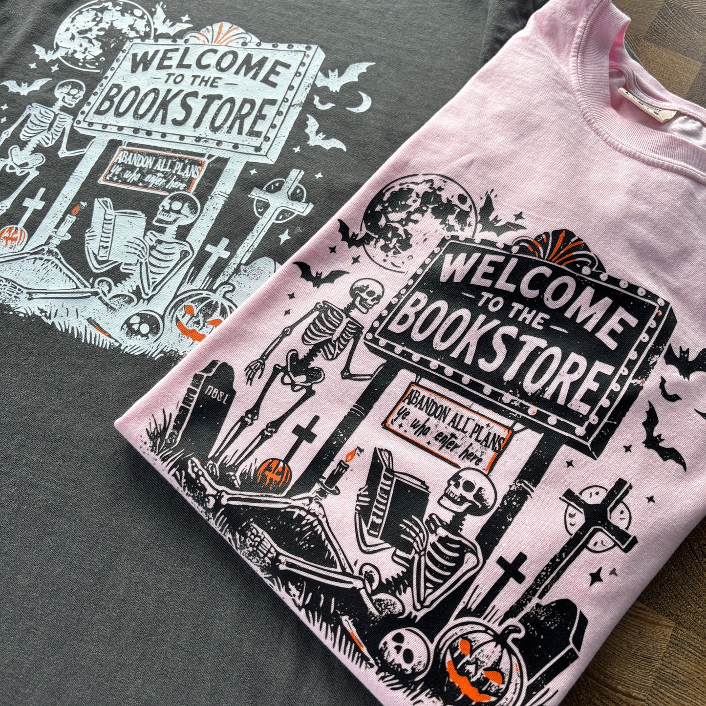 HAUNTED BOOKSTORE PRINTED T-SHIRT 👻
