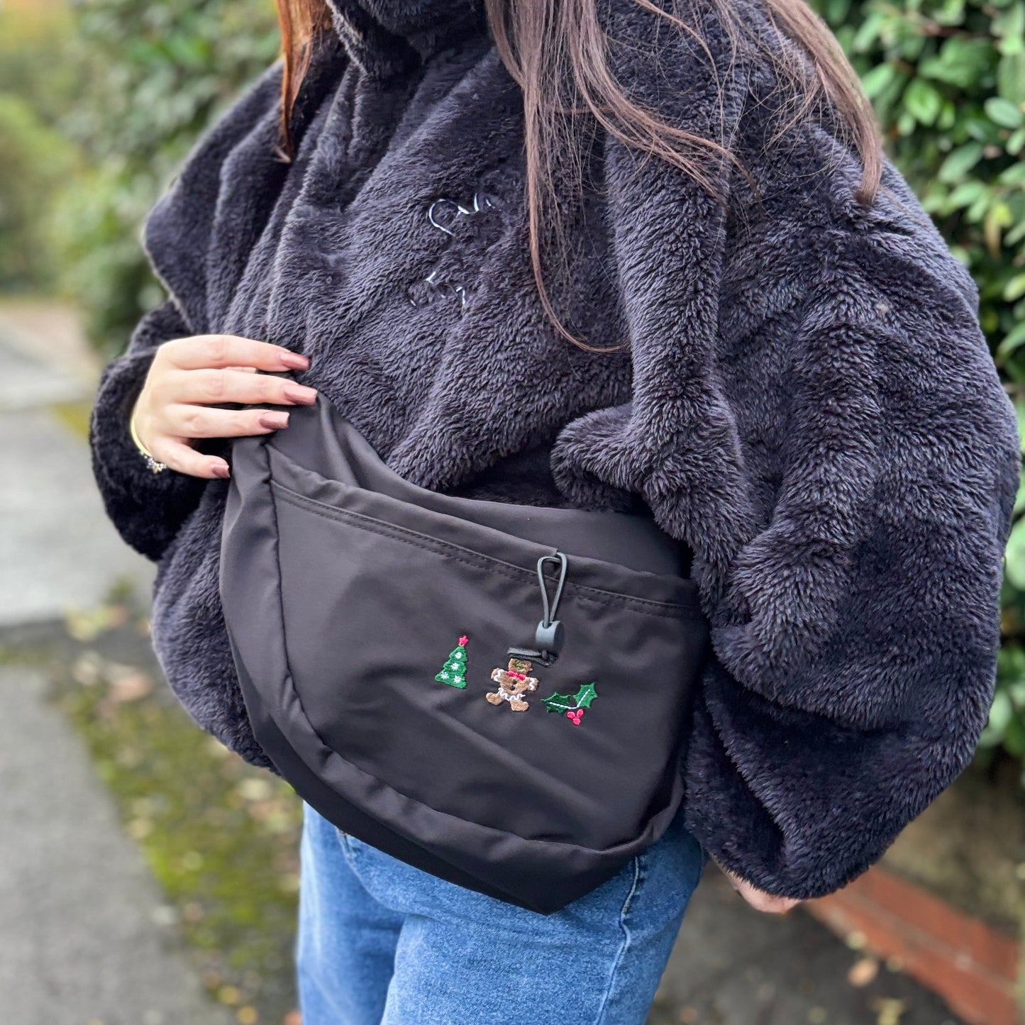 CHRISTMAS EMBROIDERED CROSSBODY BAG đ
