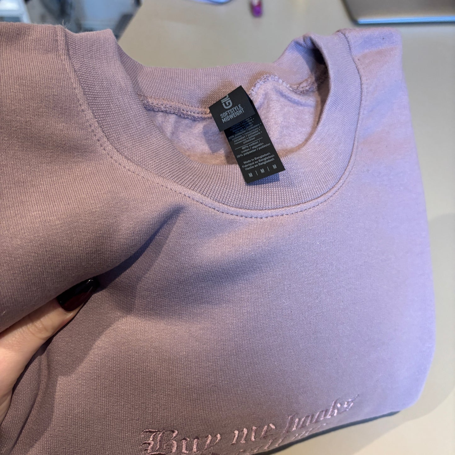 MEDIUM MAUVE BUY ME BOOKS EMBROIDERED SWEATSHIRT *SAMPLE*