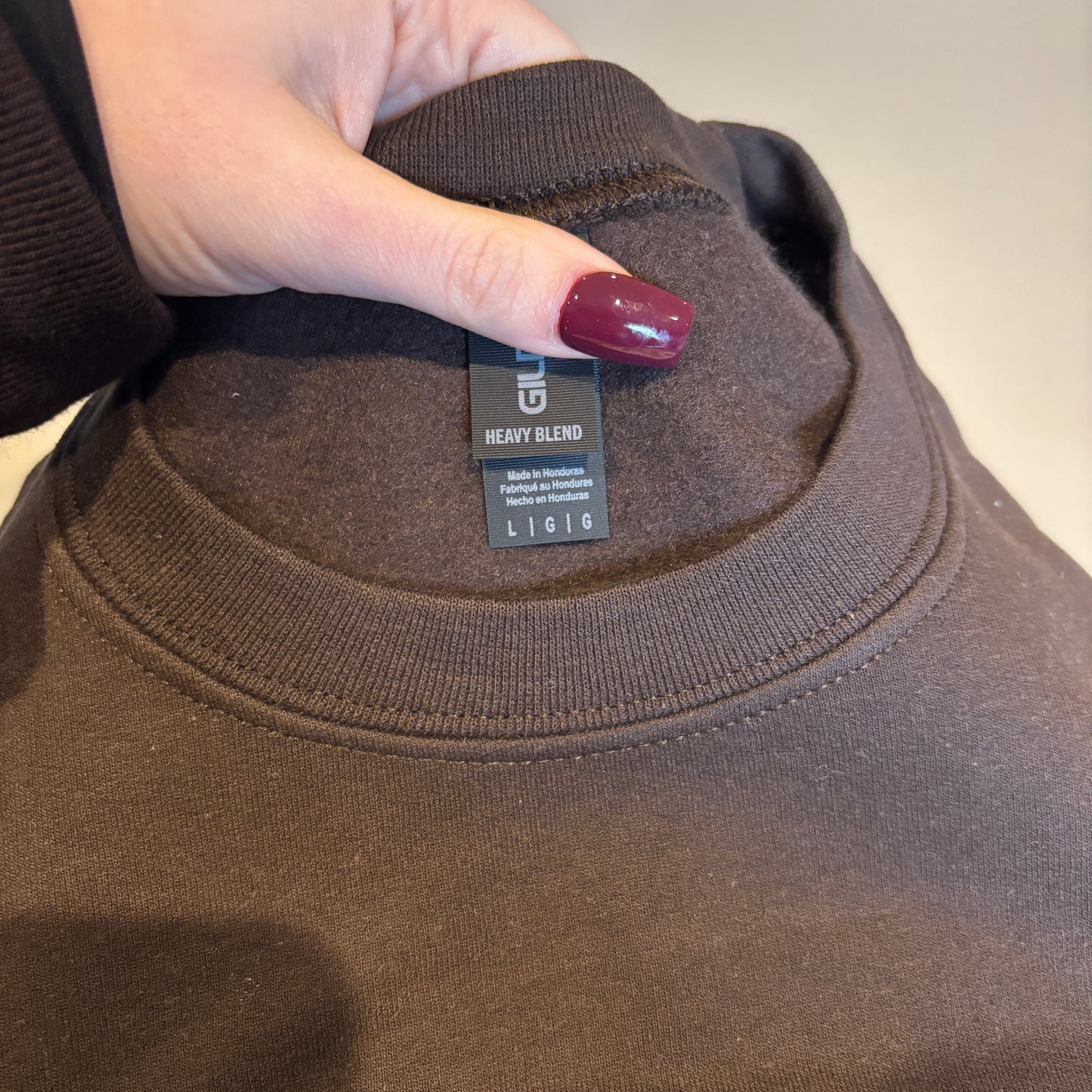 LARGE CHOC LUKE'S APPLIQUE EMBROIDERED SWEATSHIRT *SAMPLE*