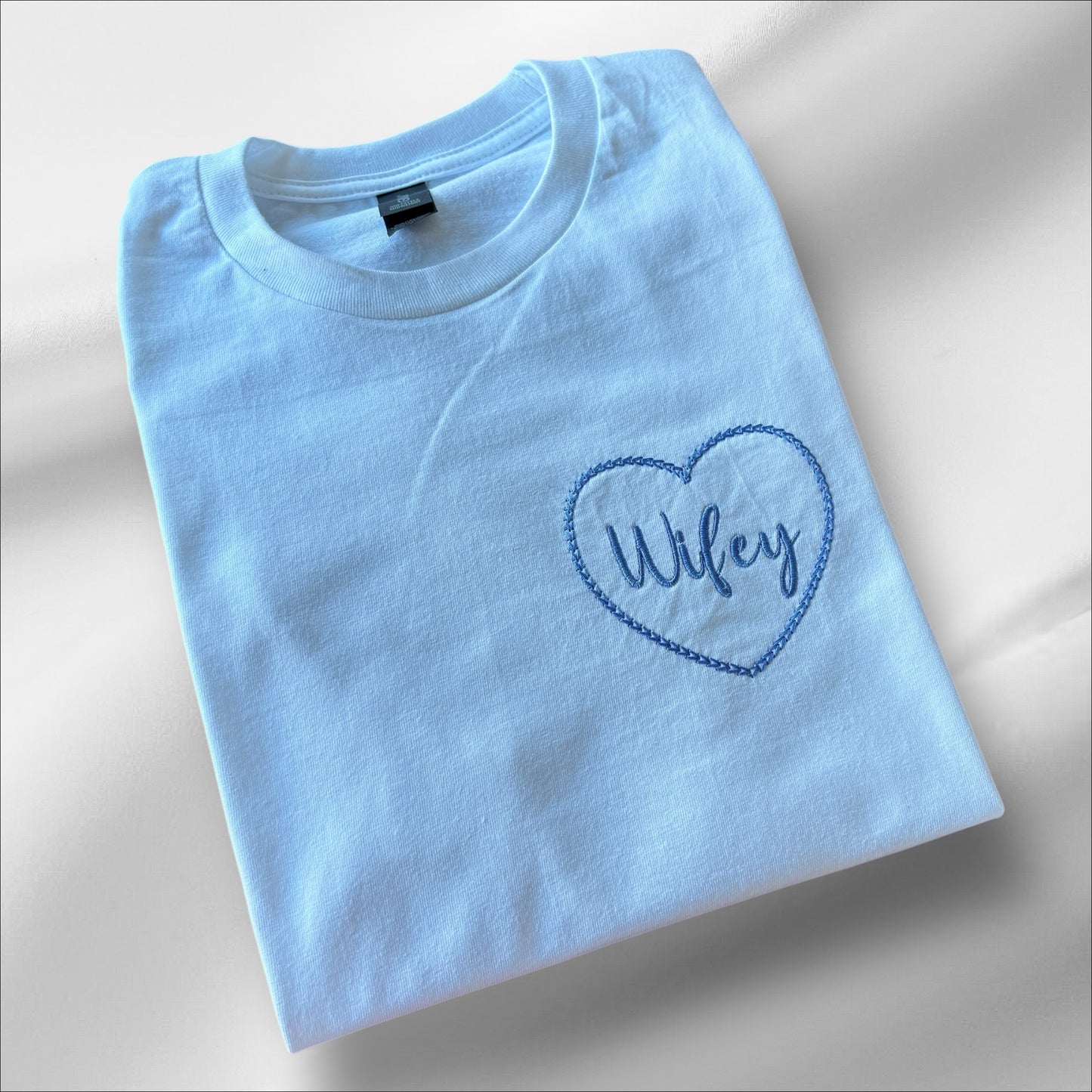 WIFEY EMBROIDERED T-SHIRT/SWEATSHIRT