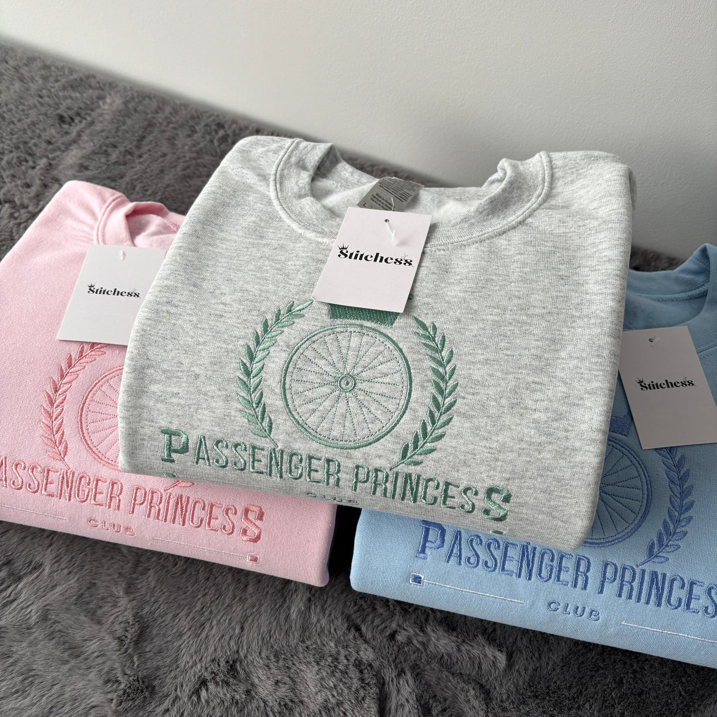 PASSENGER PRINCESS EMBROIDERED SWEATSHIRT