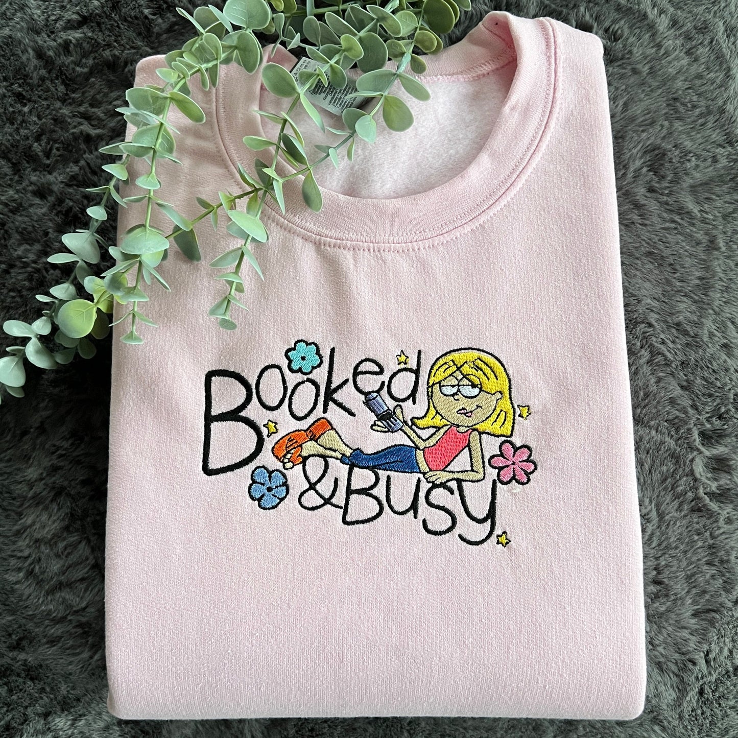 LIZZIE BOOKED & BUSY EMBROIDERED SWEATSHIRT