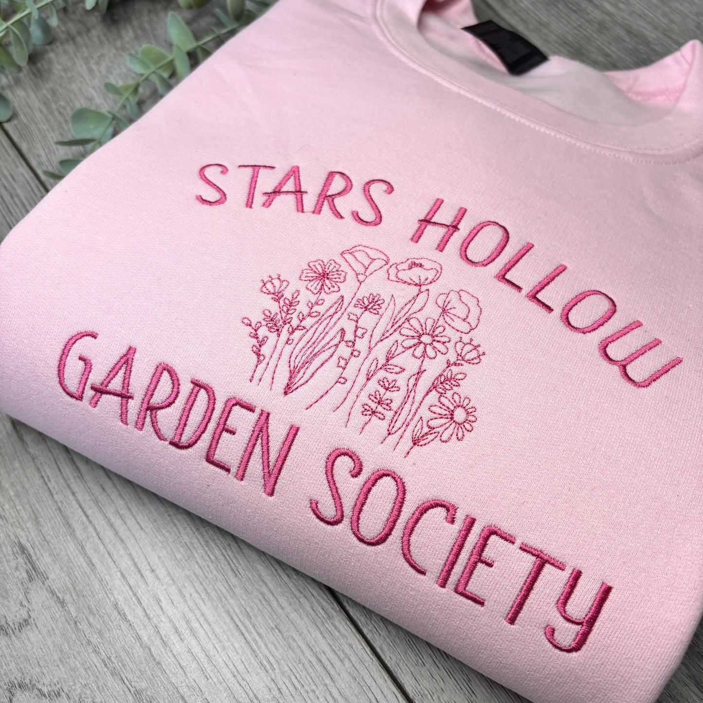 STARS HOLLOW GARDEN SOCIETY EMBROIDERED SWEATSHIRT