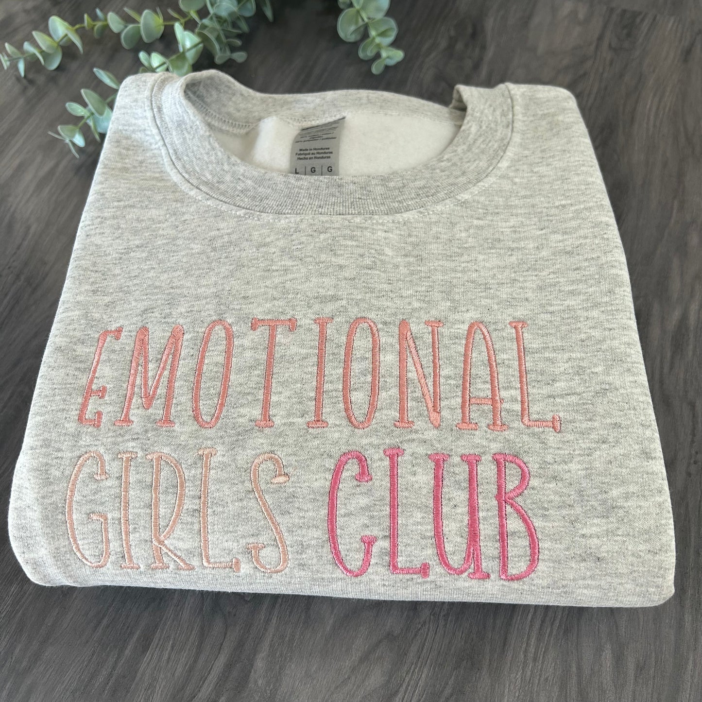 EMOTIONAL GIRLS CLUB EMBROIDERED SWEATSHIRT