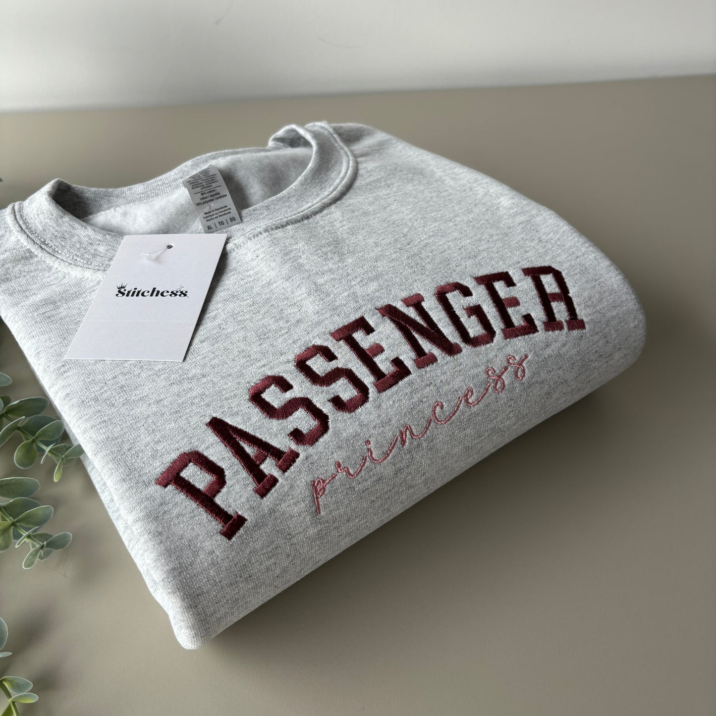 PASSENGER PRINCESS EMBROIDERED SWEATSHIRT