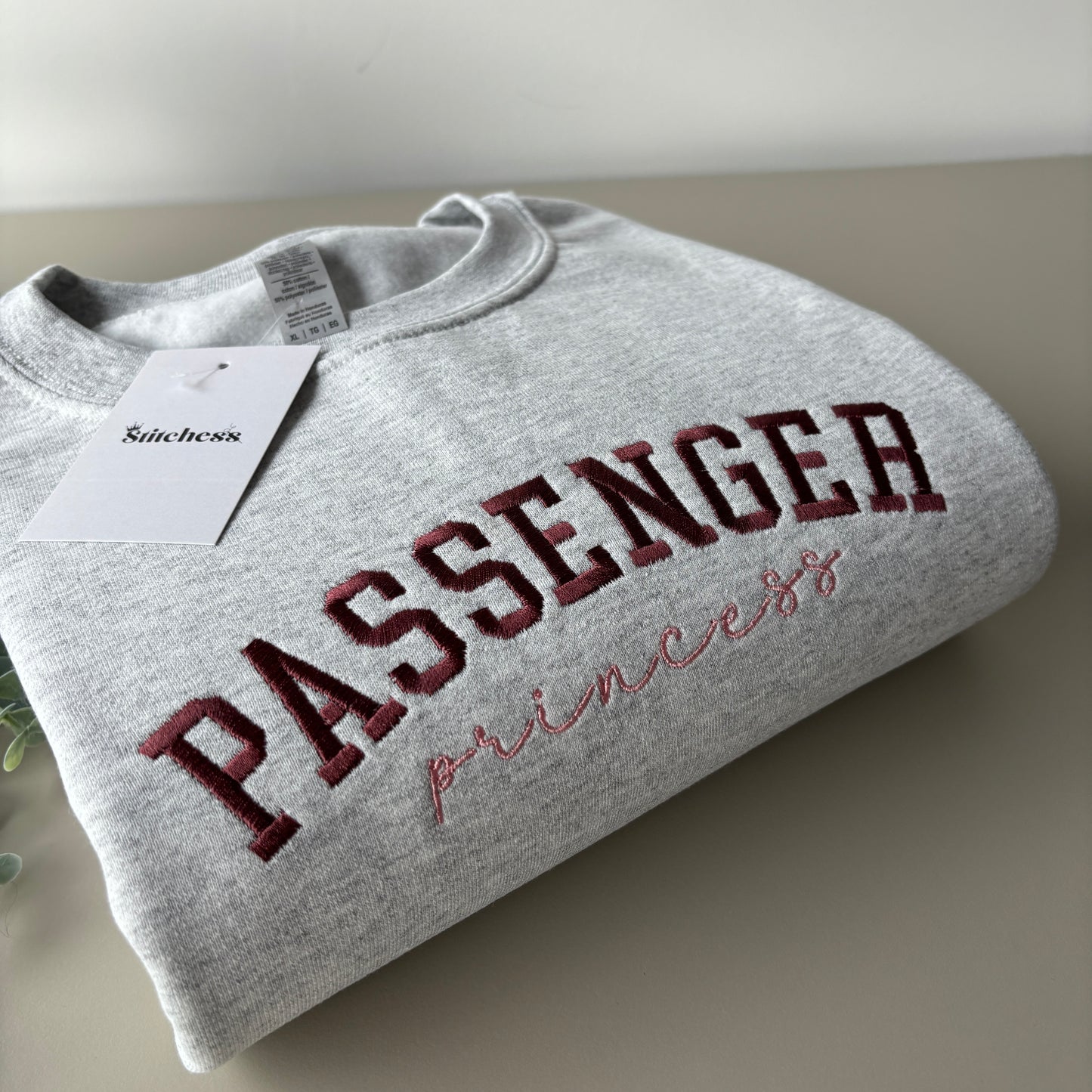 PASSENGER PRINCESS EMBROIDERED SWEATSHIRT