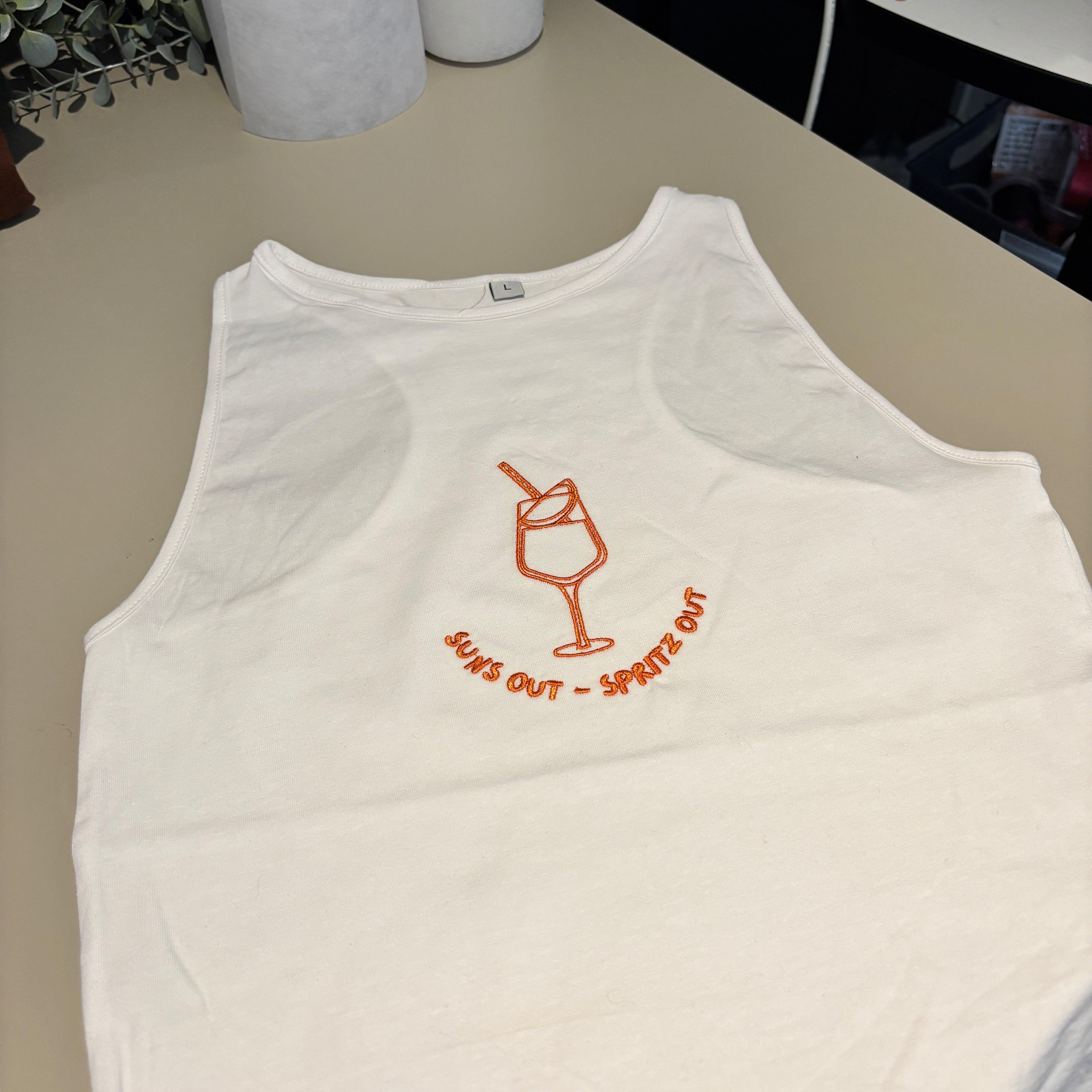 (SAMPLE) LARGE SUNS OUT SPRITZ OUT STRETCHY VEST – STITCHESS