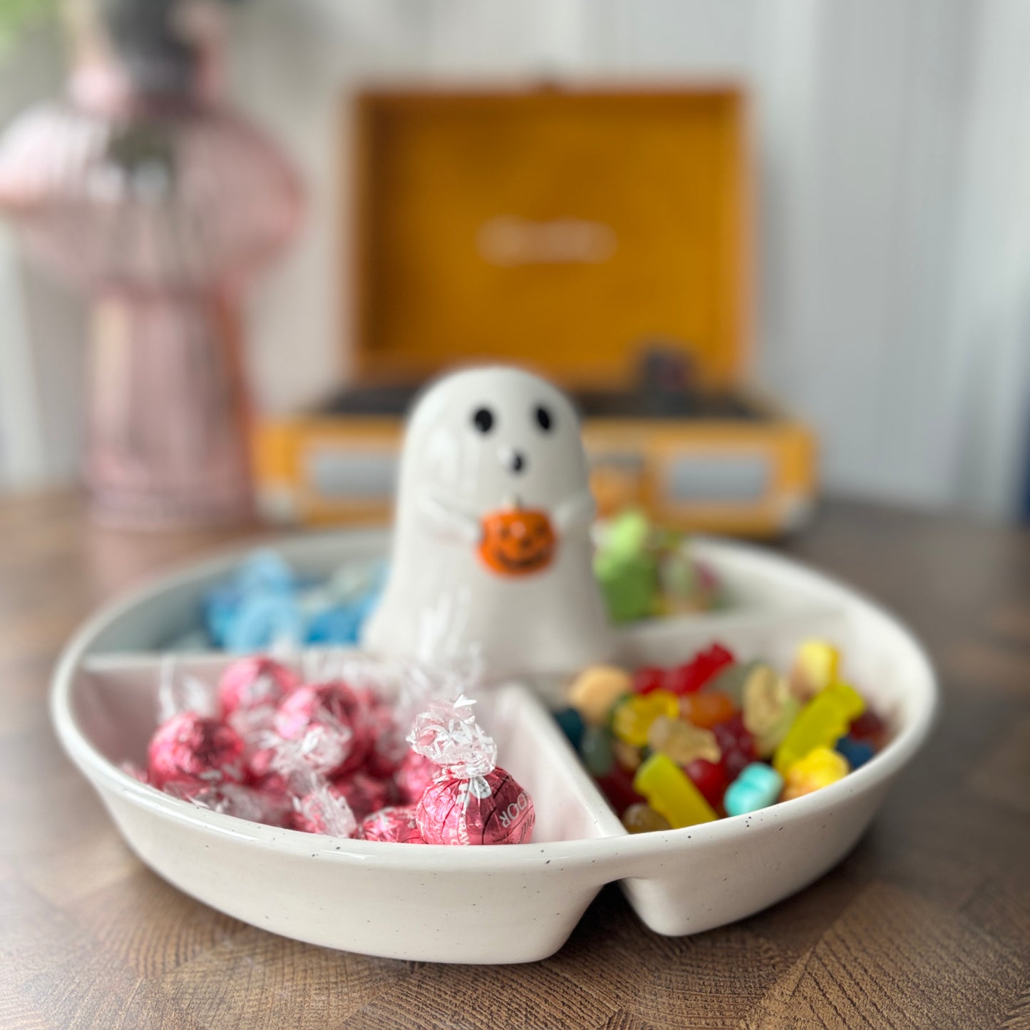 SPOOKY GHOST CERAMIC SNACK DISH