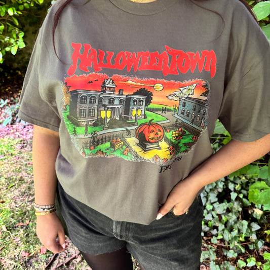 HALLOWEENTOWN PRINTED T-SHIRT/ SWEATSHIRT