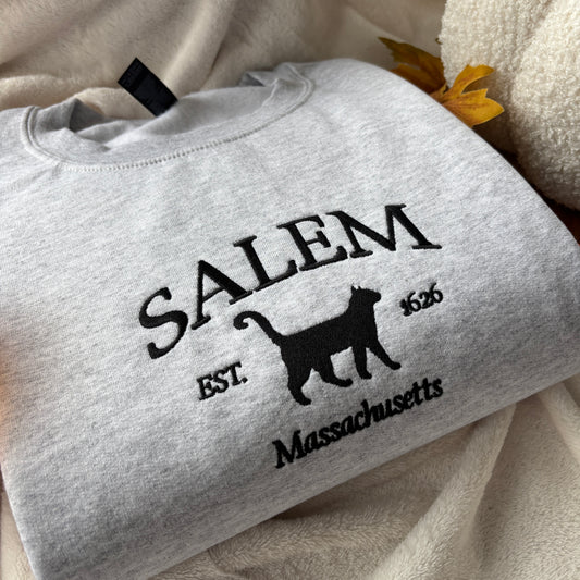 SALEM MASSACHUSETTS EMBROIDERED SWEATSHIRT