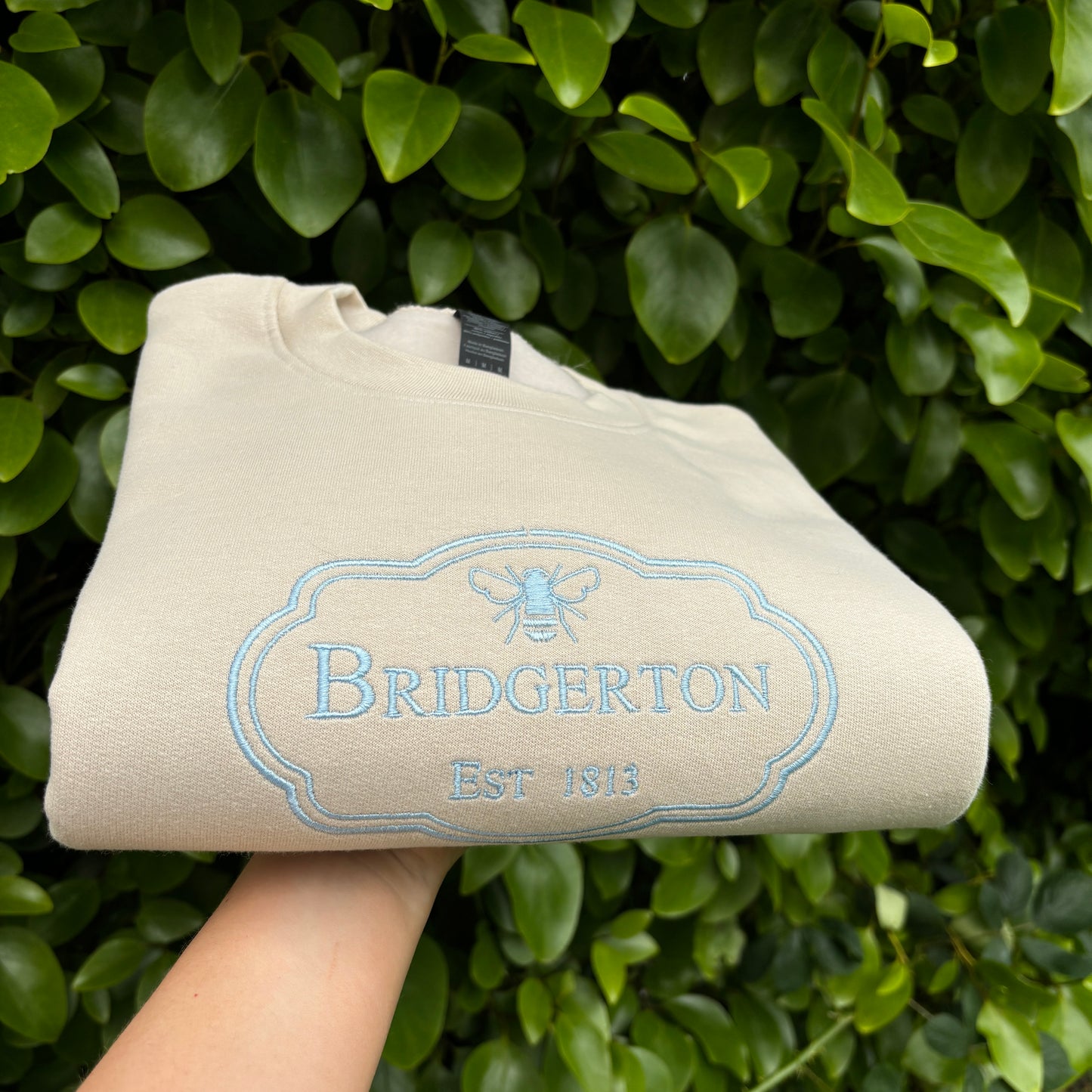 BRIDGERTON EMBROIDERED SWEATSHIRT