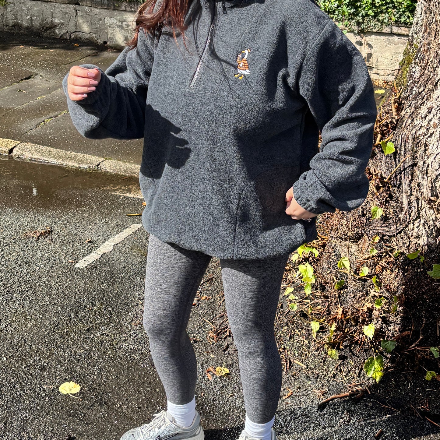 SUPER COSY EMBROIDERED FLEECE