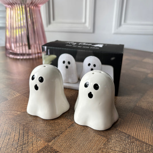 ADORABLE GHOST SALT & PEPPER SHAKER SET