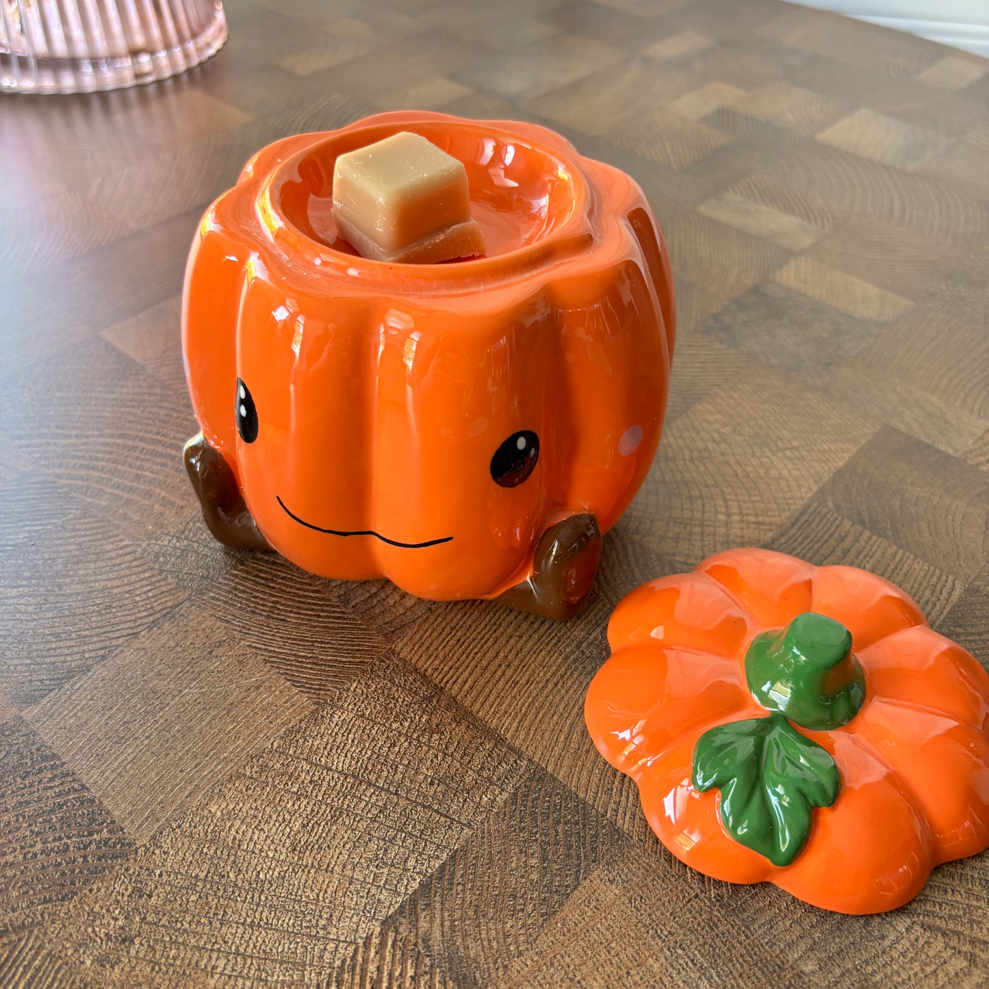 ADORABLE PUMPKIN WAX WARMER/ OIL BURNER