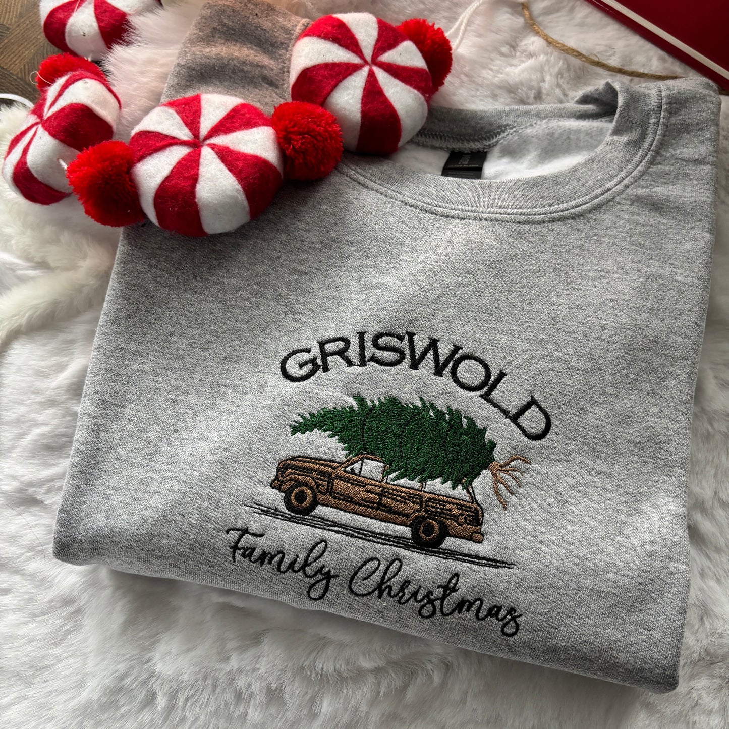 GRISWOLD FAMILY CHRISTMAS EMBROIDERED SWEATSHIRT