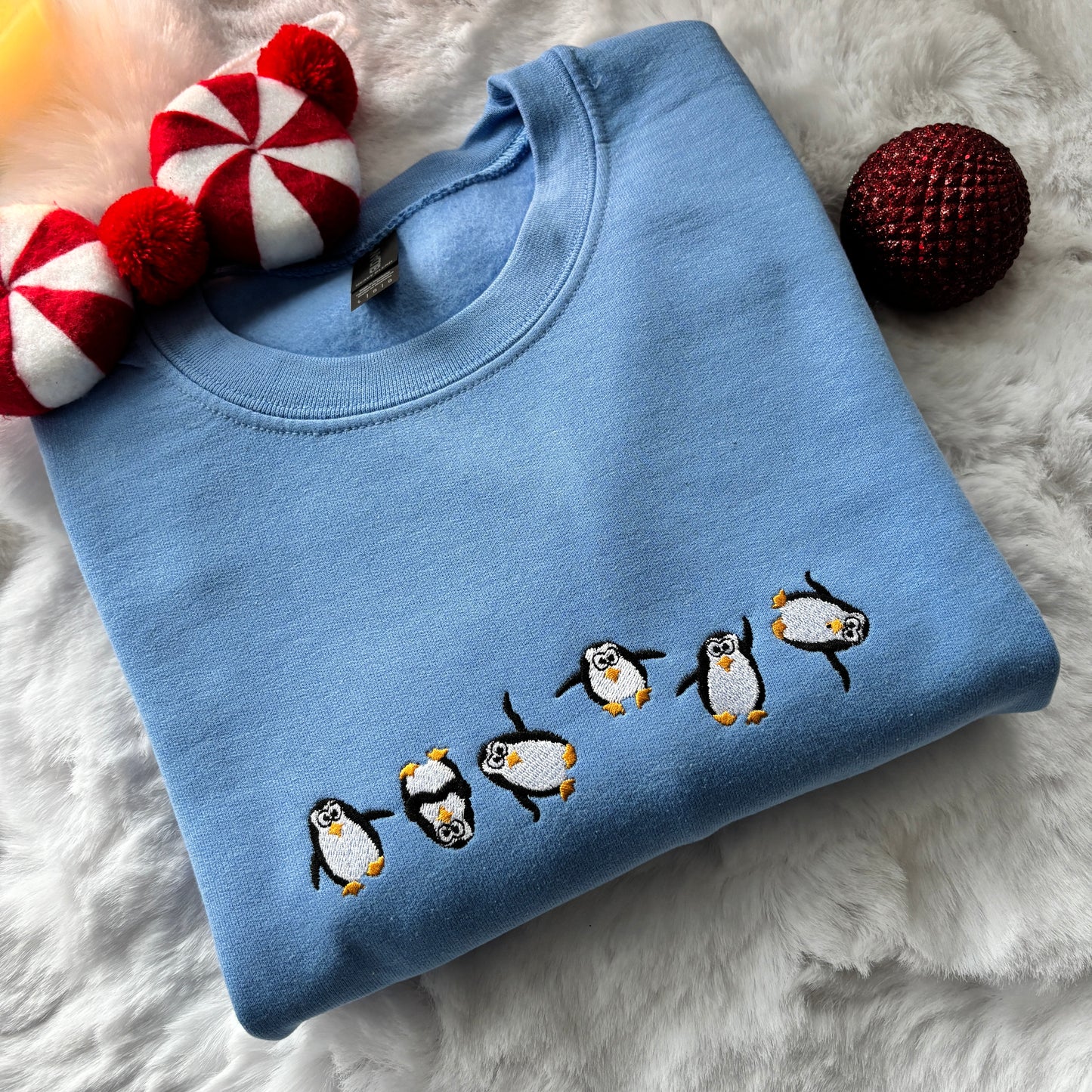 DANCING PENGUINS EMBROIDERED SWEATSHIRT