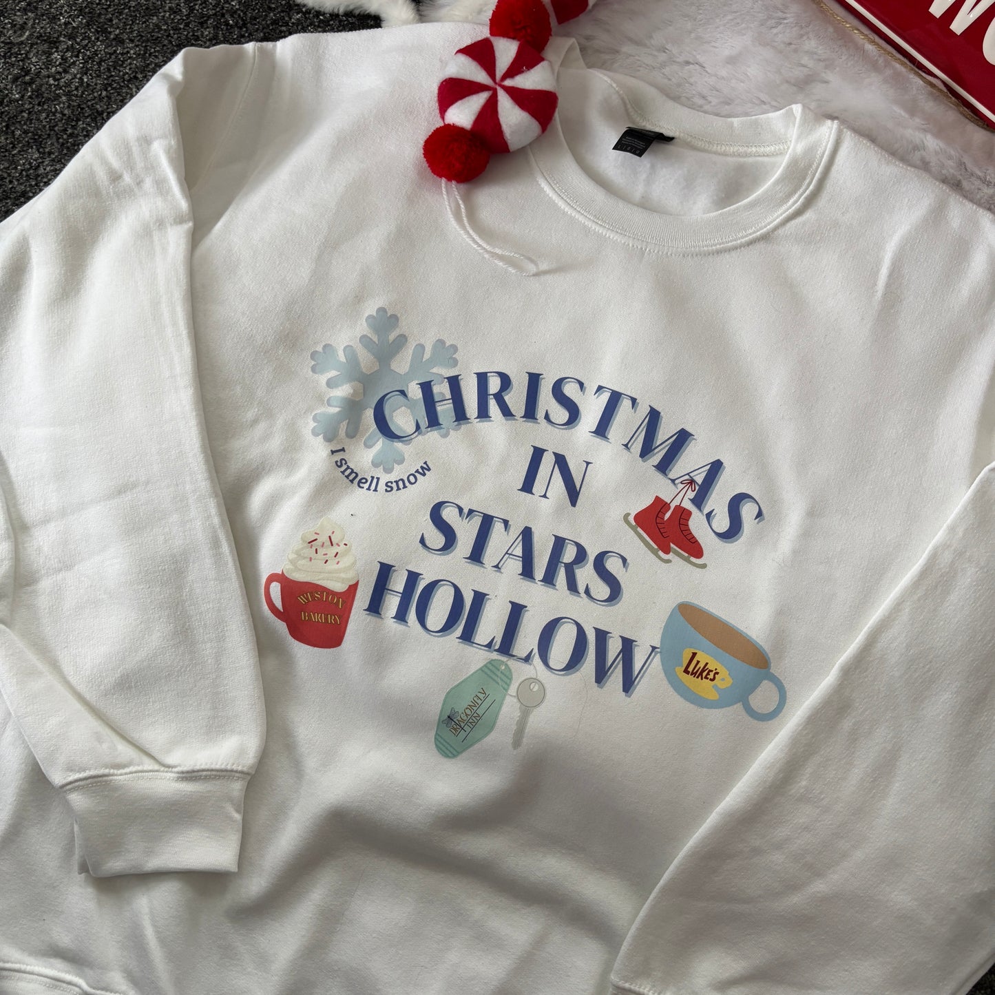 CHRISTMAS IN STARS HOLLOW PRINTED T-SHIRT/ SWEATSHIRT