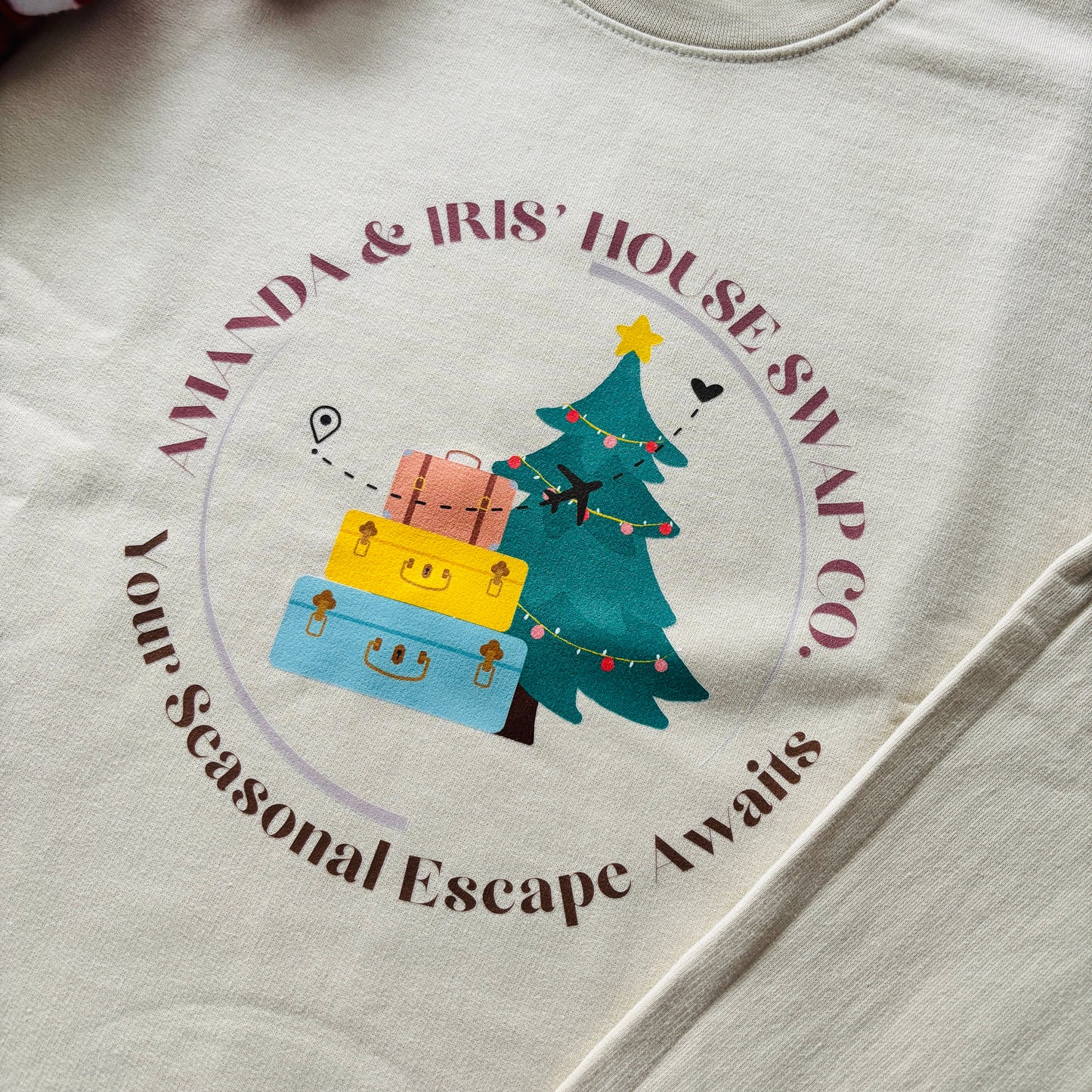 THE HOLIDAY HOUSE SWAP CO. PRINTED T-SHIRT/ SWEATSHIRT