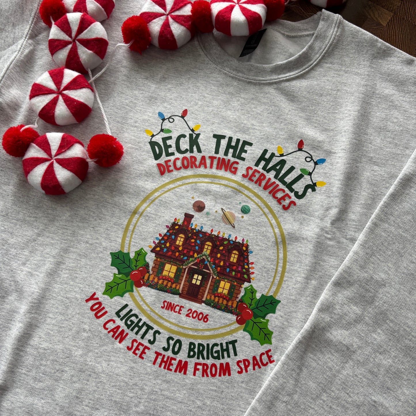 DECK THE HALLS PRINTED T-SHIRT/ SWEATSHIRT