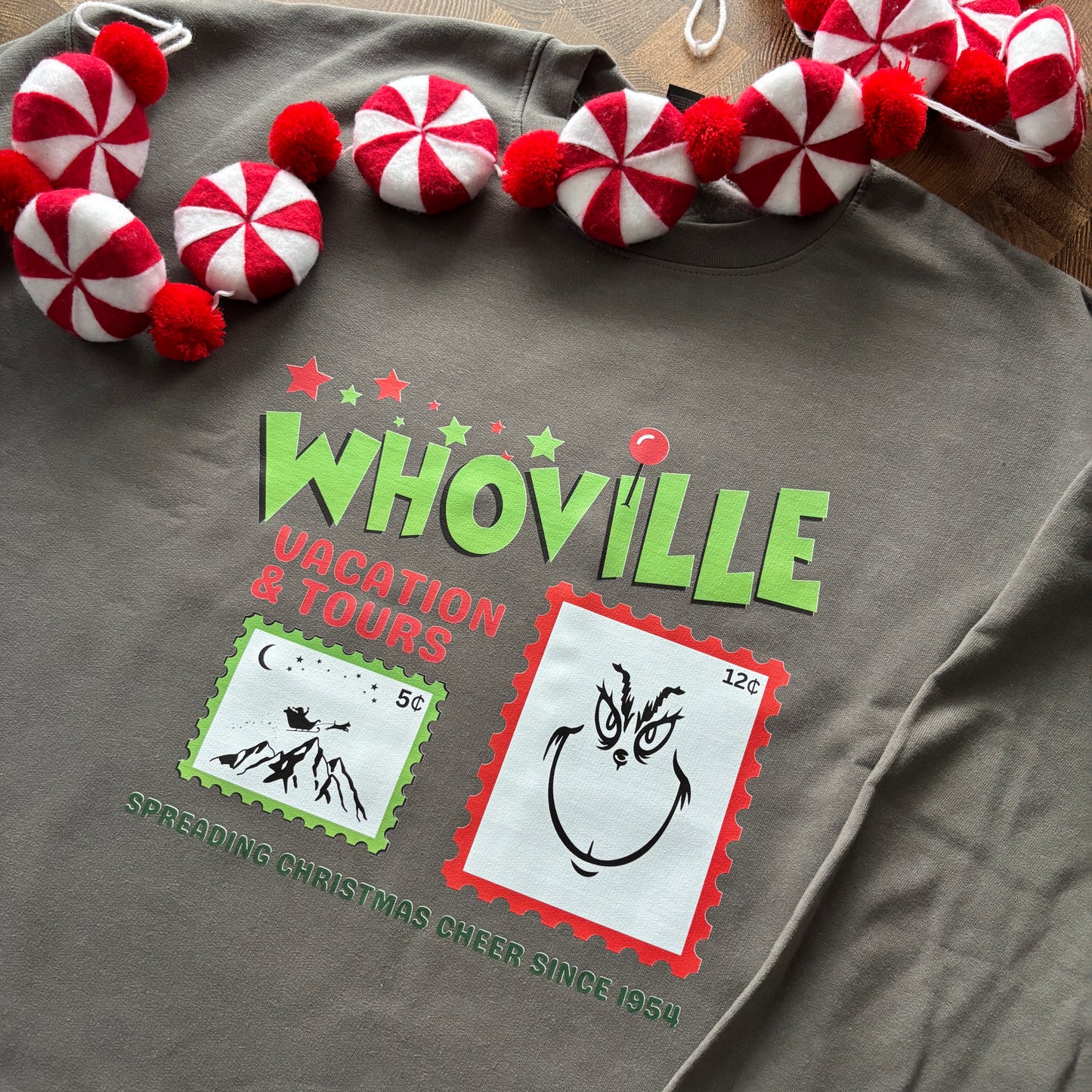 WHOVILLE VACATIONS AND TOURS PRINTED T-SHIRT/ SWEATSHIRT