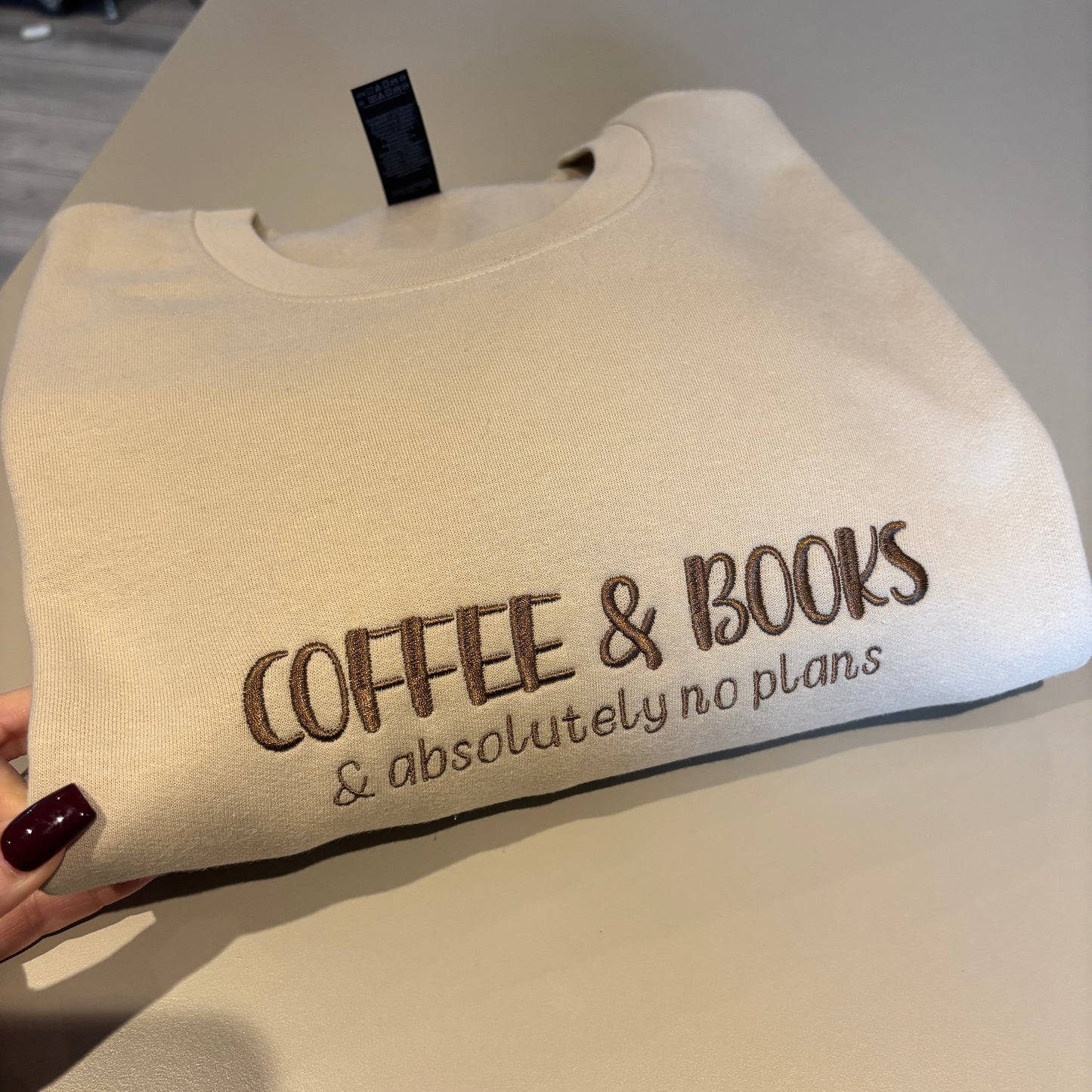 3XL BEIGE COFFEE & BOOKS EMBROIDERED SWEATSHIRT *SAMPLE*