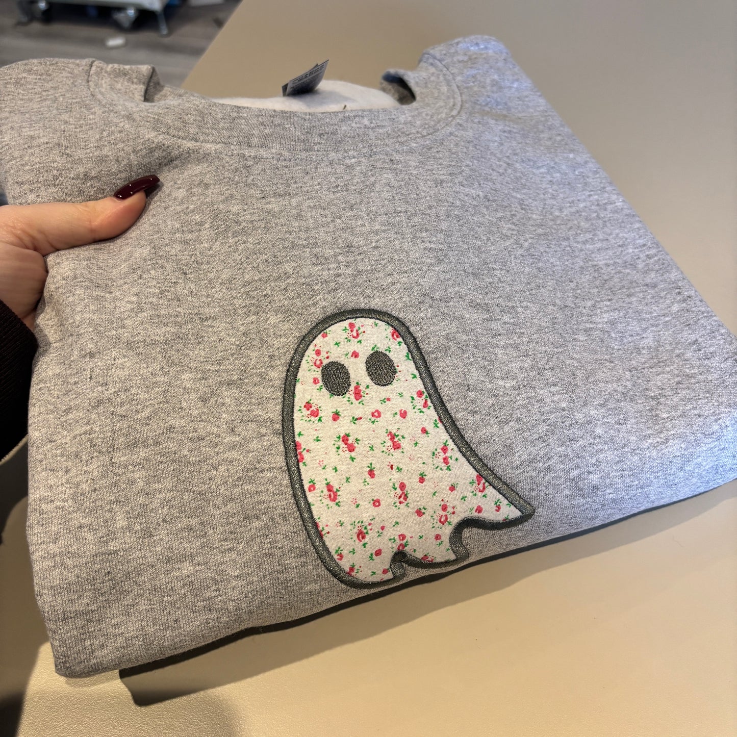 XL MARL GHOST APPLIQUE EMBROIDERED SWEATSHIRT *SECONDS*