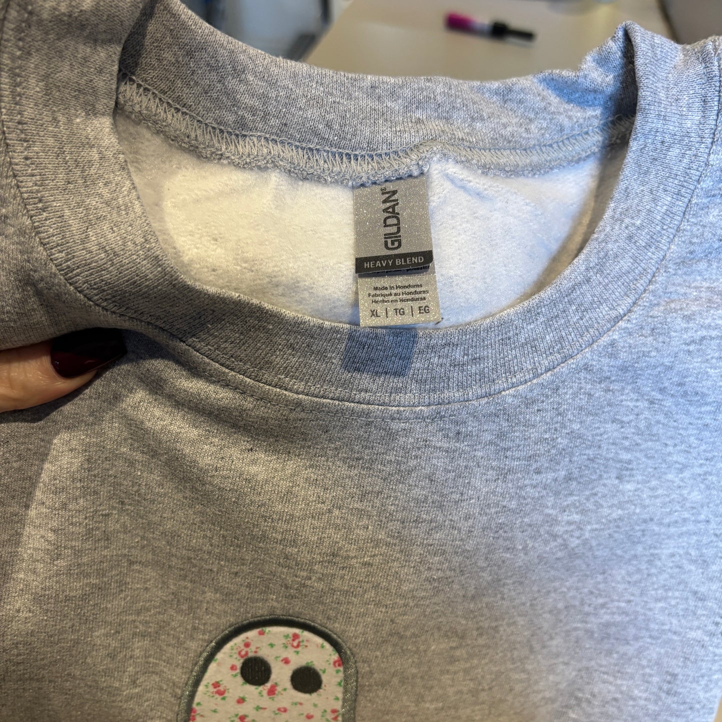 XL MARL GHOST APPLIQUE EMBROIDERED SWEATSHIRT *SECONDS*