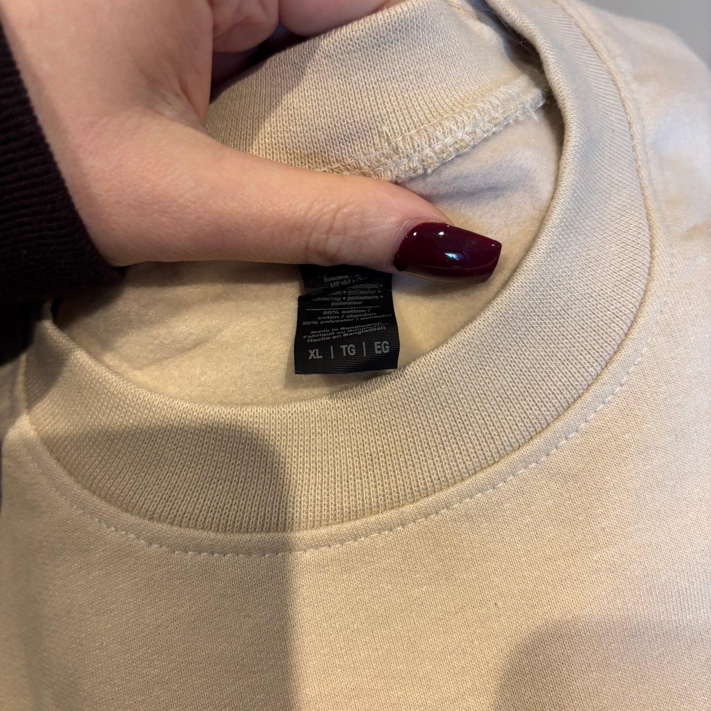 XL BEIGE GINGERBREAD EMBROIDERED SWEATSHIRT *SAMPLE*