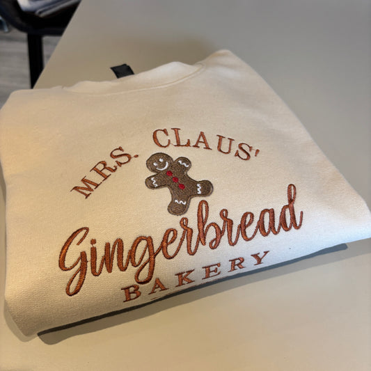 XL BEIGE GINGERBREAD BAKERY EMBROIDERED SWEATSHIRT *SAMPLE*