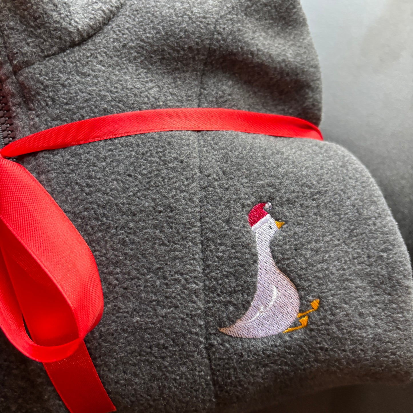 SMALL CHARCOAL XMAS GOOSE EMBROIDERED FLEECE *SAMPLE*