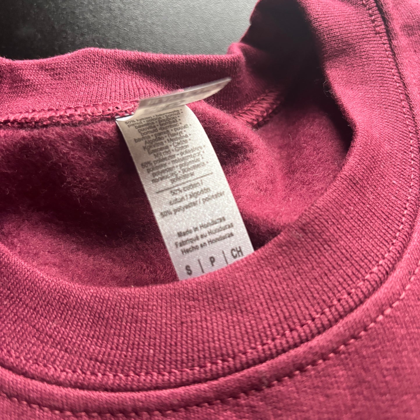 SMALL BURGUNDY NO WORRIES EMBROIDERED SWEATSHIRT *SAMPLE*