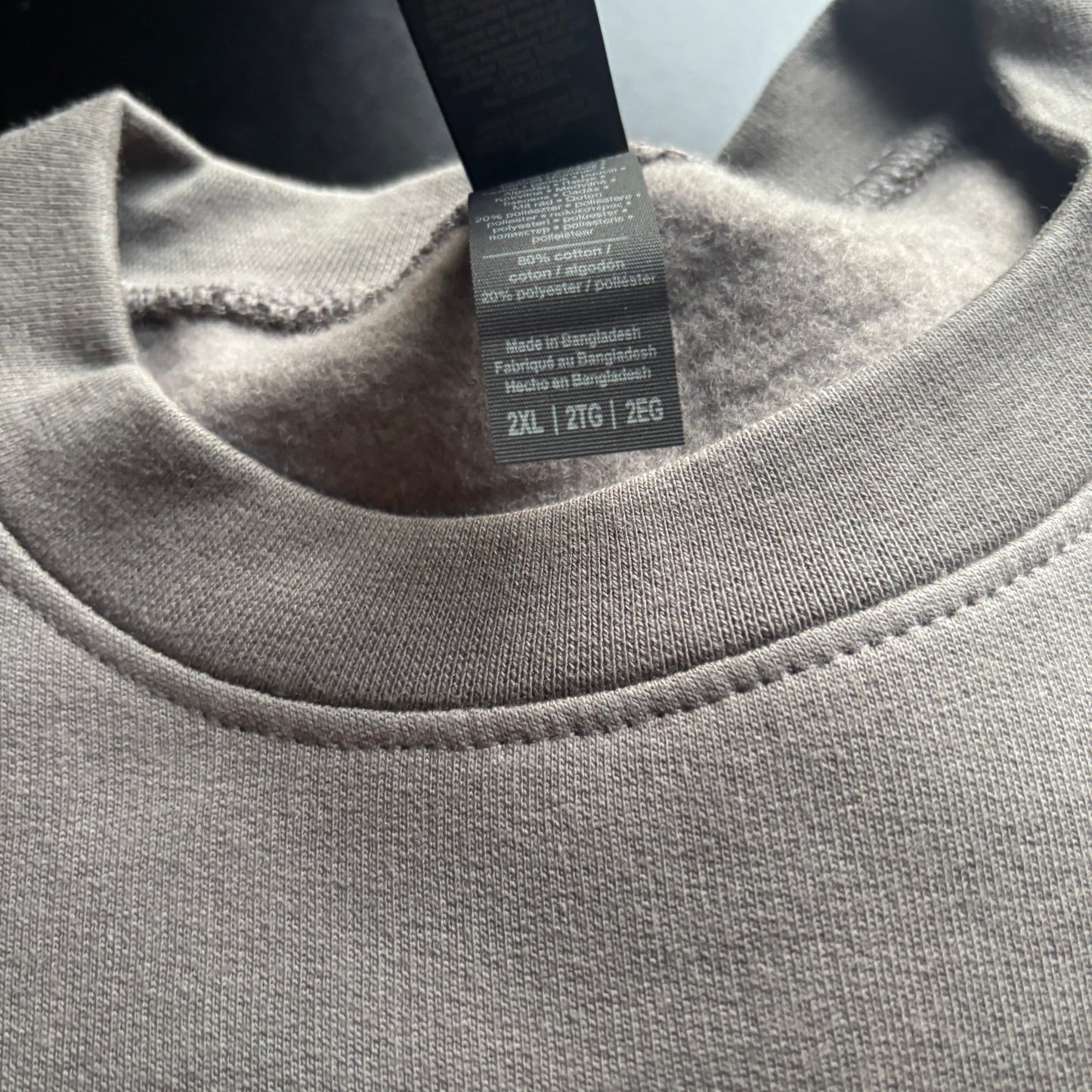 XXL CHARCOAL WHOVILLE VACATION PRINTED SWEATSHIRT *SAMPLE*