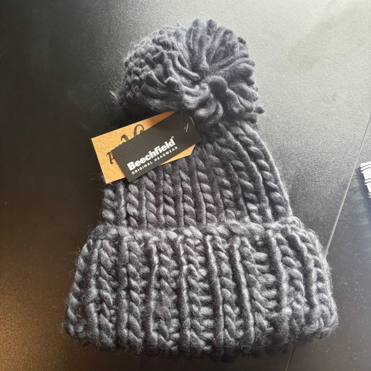 NAVY COSY HAND KNITTED POMPOM BEANIE