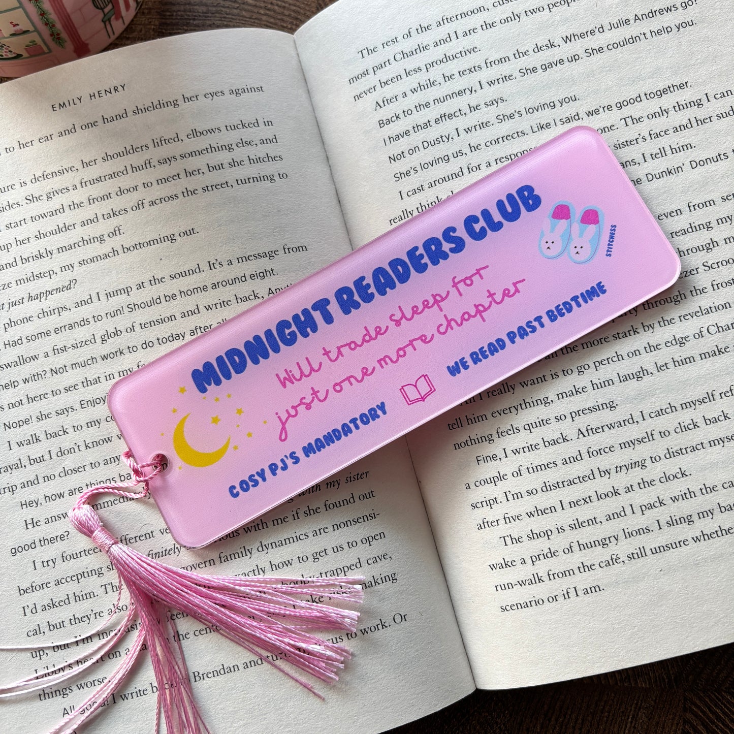 STITCHESS EXCLUSIVE ACRYLIC TASSEL BOOKMARK